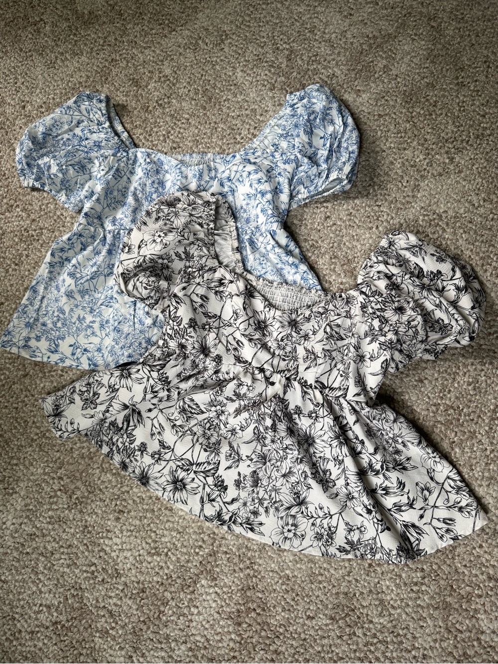 SHEIN Blue & Black Floral Puff-Sleeve Tops